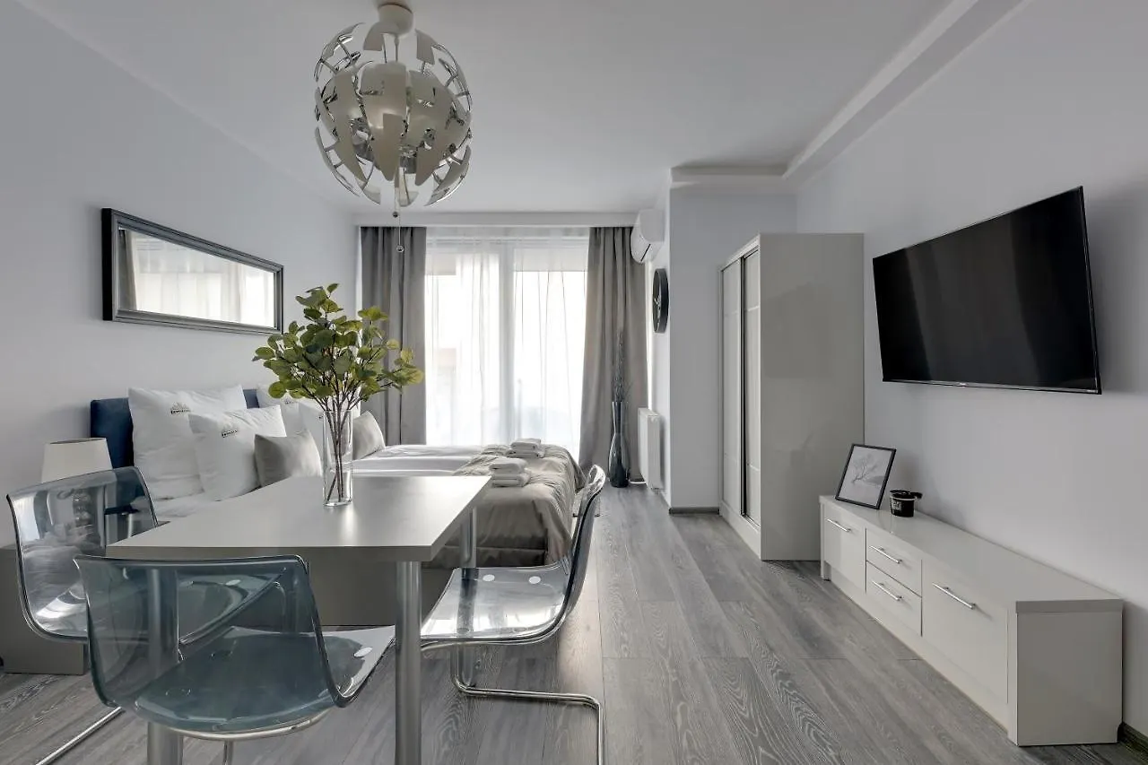 Downtown Aparments City Center Sadova グダニスク