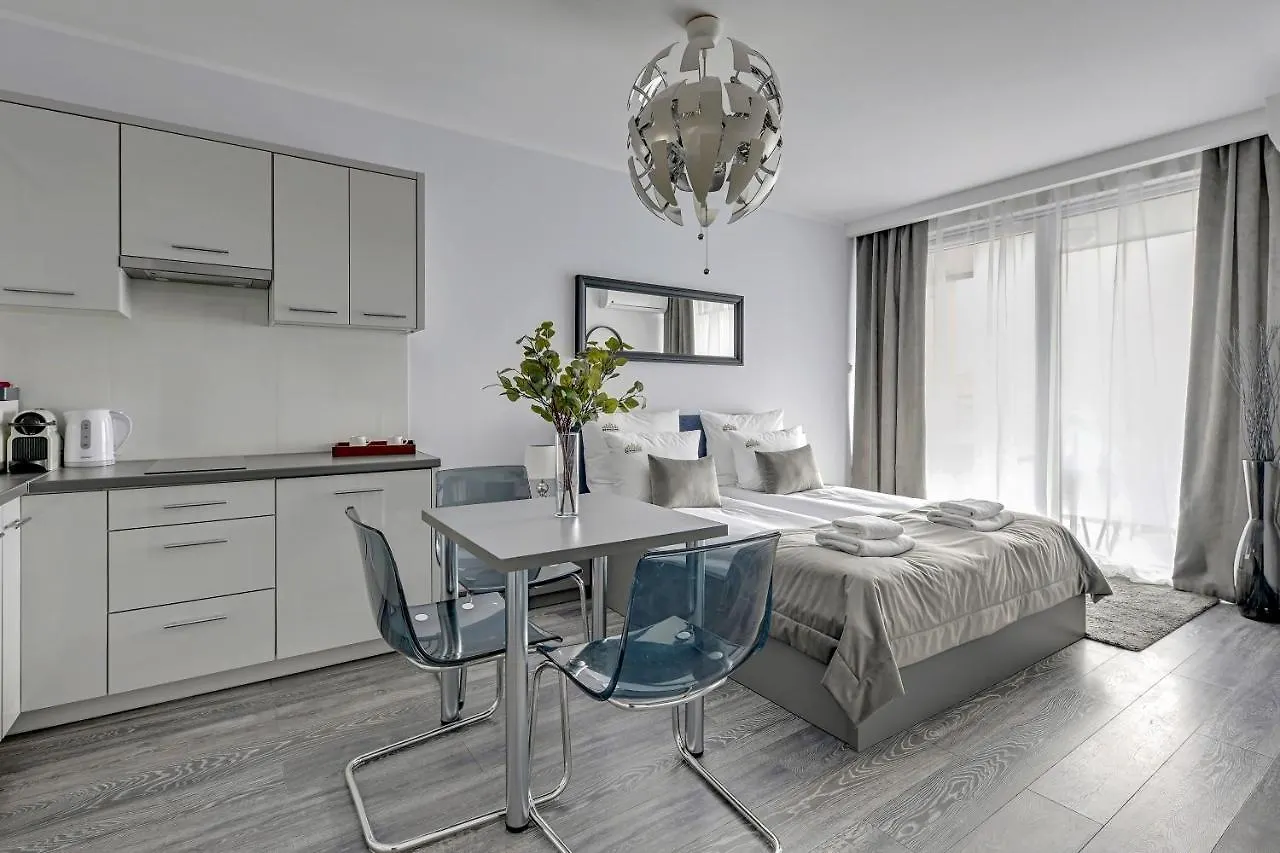 Downtown Aparments City Center Sadova グダニスク 0*,