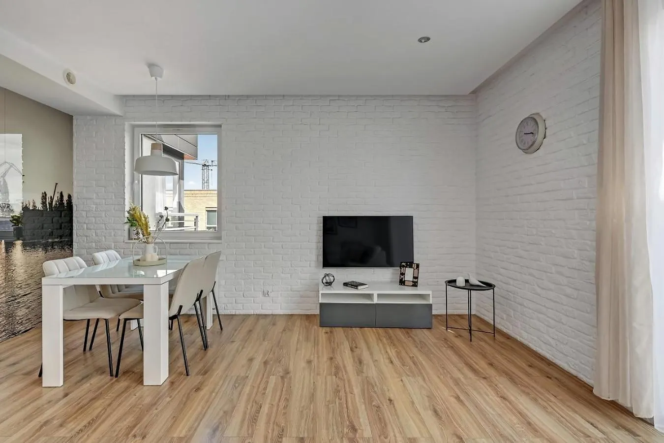 Downtown Aparments City Center Sadova グダニスク アパート